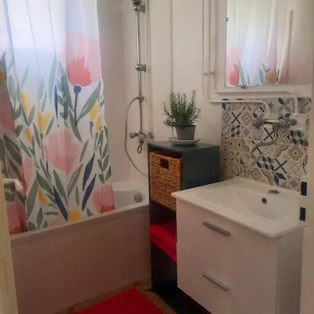 Casa vacanze 3,5 Kms Des Plages De Binic 3 Jardin Linge Wifi *
